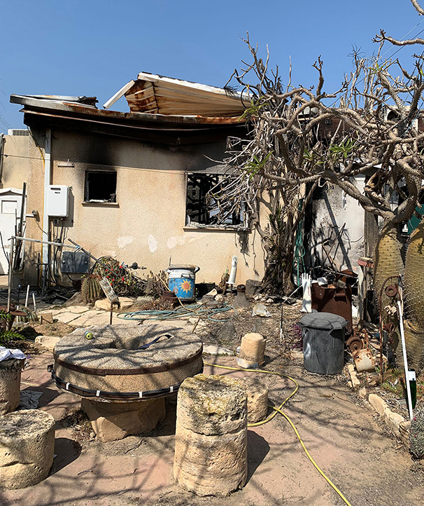 Brandskadat hus i Kibbutz Nir Oz